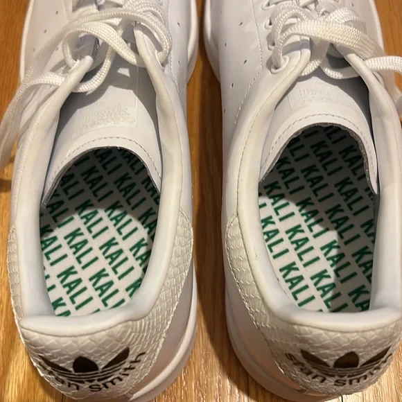 Brand New Adidas Stan Smith size: women’s 11 or men’s 10. - Picture 6 of 10